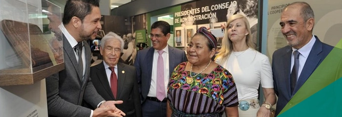 Nóbel de Paz Rigoberta Menchú, visitante de honor en el Centro del Pensamiento